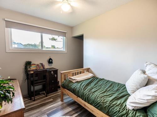 16 Galena Ave, Logan Lake, BC - Indoor Photo Showing Bedroom