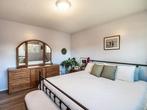 16 Galena Ave, Logan Lake, BC - Indoor Photo Showing Bedroom