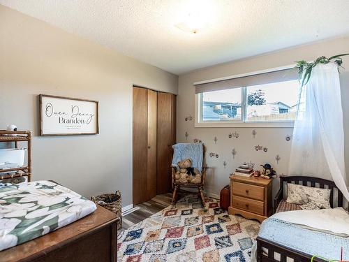 16 Galena Ave, Logan Lake, BC - Indoor Photo Showing Bedroom