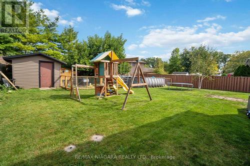 6896 Cumberland Court, Niagara Falls, ON - Outdoor