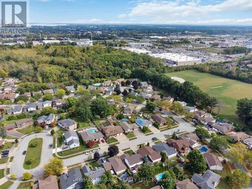 6896 Cumberland Court, Niagara Falls, ON - Outdoor With View