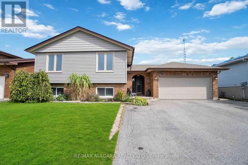 6896 Cumberland Court, Niagara Falls, ON - Outdoor With Facade