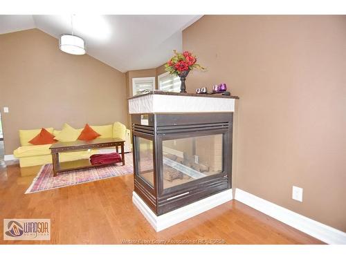 Upper-4305 Casgrain, Windsor, ON 