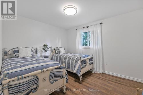 675185 Hurontario Street, Mono, ON - Indoor Photo Showing Bedroom