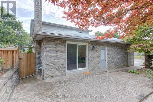 2141 Cartier Crescent, Burlington, ON - Outdoor