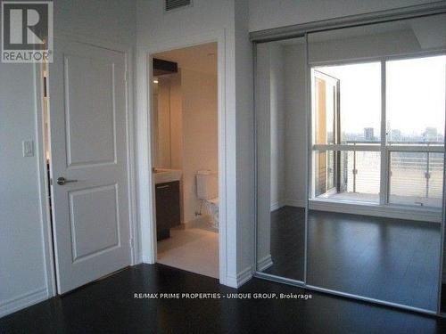 4101 - 386 Yonge Street, Toronto, ON - Indoor Photo Showing Other Room