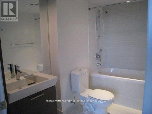 4101 - 386 Yonge Street, Toronto, ON - Indoor Photo Showing Bathroom