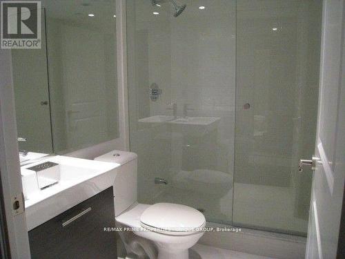 4101 - 386 Yonge Street, Toronto, ON - Indoor Photo Showing Bathroom