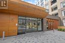 801 - 8 Beverley Glen Boulevard, Vaughan, ON  - Outdoor 