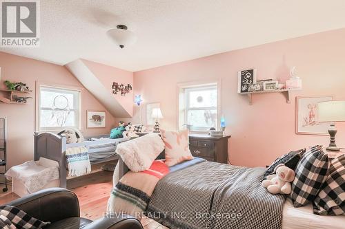 86 Four Points Road, Kawartha Lakes, ON - Indoor Photo Showing Bedroom