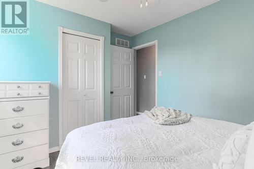 477 Four Points Road, Kawartha Lakes, ON - Indoor Photo Showing Bedroom