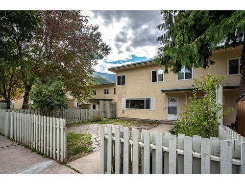 443 Richards Street   W, Nelson, BC - Outdoor