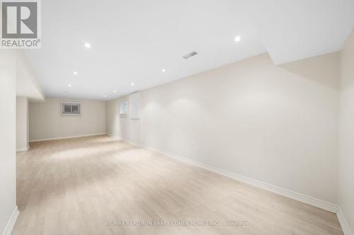 32 Barrydale Crescent, Toronto, ON - Indoor Photo Showing Other Room