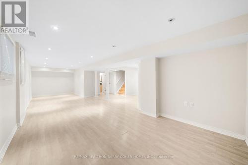 32 Barrydale Crescent, Toronto, ON - Indoor Photo Showing Other Room