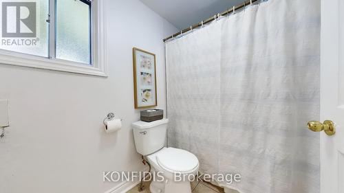 127 Summer Street, Oshawa, ON - Indoor Photo Showing Bathroom