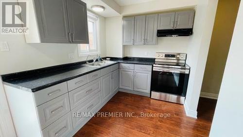 6 - 190 Grulke Street, Kitchener, ON - Indoor Photo Showing Kitchen With Double Sink