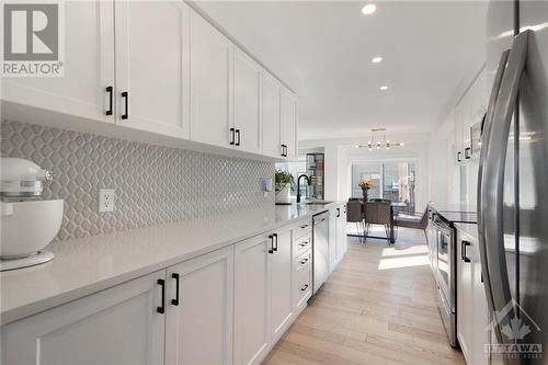 93 Kyanite Lane, Ottawa, ON - Indoor Photo Showing Kitchen