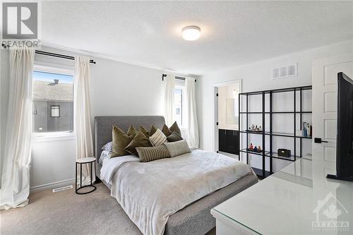 93 Kyanite Lane, Ottawa, ON - Indoor Photo Showing Bedroom