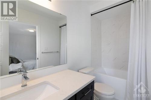 93 Kyanite Lane, Ottawa, ON - Indoor Photo Showing Bathroom