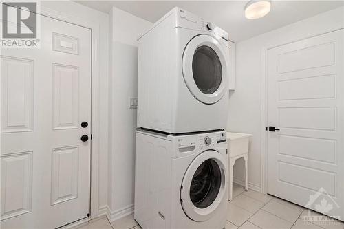 93 Kyanite Lane, Ottawa, ON - Indoor Photo Showing Laundry Room