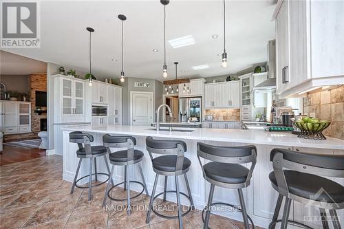 7042 Third Line Road S, Ottawa, ON - Indoor Photo Showing Kitchen With Upgraded Kitchen