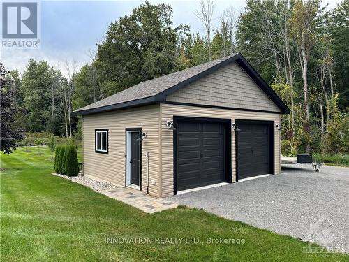 7042 Third Line Road S, Ottawa, ON - Outdoor