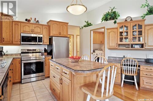 971 Fairbrother Close, Saskatoon, SK - Indoor Photo Showing Kitchen With Stainless Steel Kitchen With Double Sink