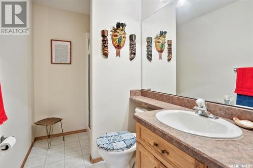 971 Fairbrother Close, Saskatoon, SK - Indoor Photo Showing Bathroom