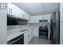 1045 Sutherland Avenue Unit# 344, Kelowna, BC  - Indoor Photo Showing Kitchen With Double Sink 