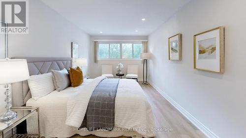 327 Sussex Avenue, Richmond Hill, ON - Indoor Photo Showing Bedroom