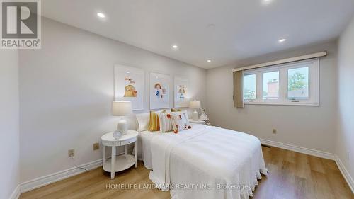 327 Sussex Avenue, Richmond Hill, ON - Indoor Photo Showing Bedroom