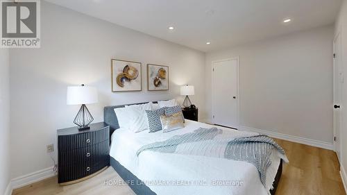 327 Sussex Avenue, Richmond Hill, ON - Indoor Photo Showing Bedroom