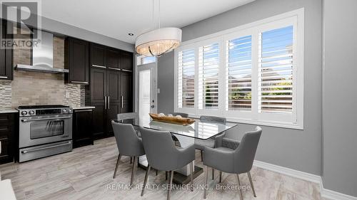 33 Midcrest Circle N, Brampton, ON - Indoor Photo Showing Dining Room