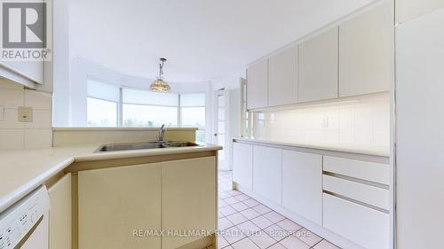 807 - 1800 The Collegeway Way, Mississauga, ON - Indoor Photo Showing Kitchen With Double Sink