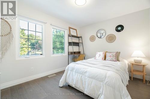 2112 Constance Drive, Oakville, ON - Indoor Photo Showing Bedroom