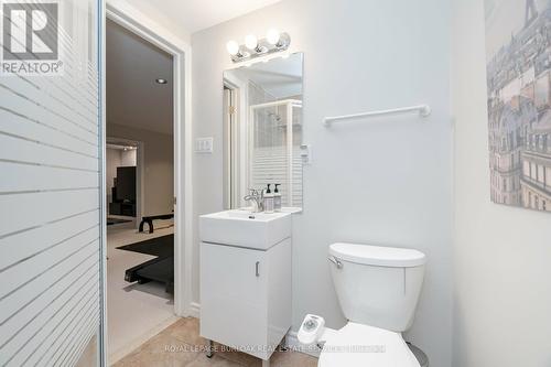 2112 Constance Drive, Oakville, ON - Indoor Photo Showing Bathroom