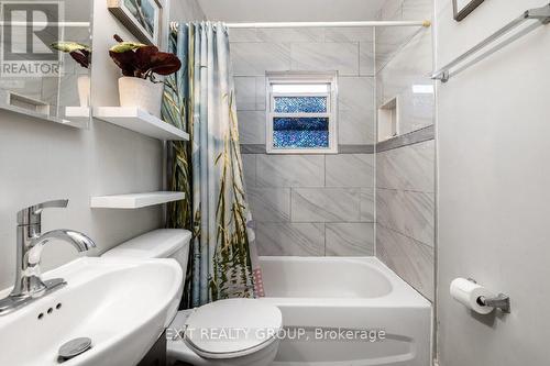 32 Pearce Street, Marmora And Lake, ON - Indoor Photo Showing Bathroom