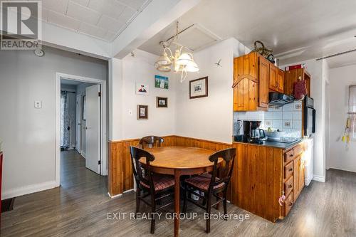 32 Pearce Street, Marmora And Lake, ON - Indoor Photo Showing Dining Room