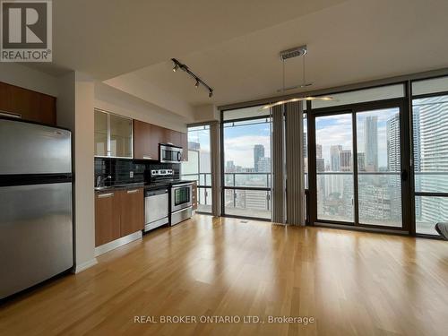 3105 - 37 Grosvenor Street, Toronto, ON - Indoor Photo Showing Kitchen With Stainless Steel Kitchen