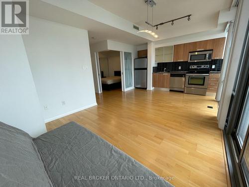 3105 - 37 Grosvenor Street, Toronto, ON - Indoor Photo Showing Kitchen With Stainless Steel Kitchen