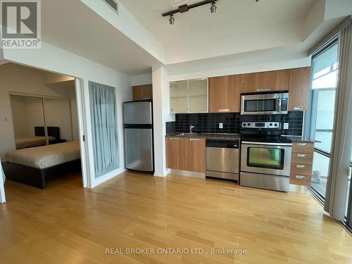 3105 - 37 Grosvenor Street, Toronto, ON - Indoor Photo Showing Kitchen With Stainless Steel Kitchen