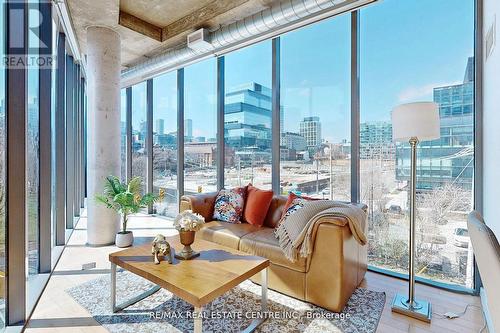 312 - 33 Mill Street, Toronto, ON - Indoor Photo Showing Living Room