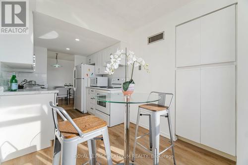 1005 - 30 Malta Avenue, Brampton, ON - Indoor Photo Showing Kitchen