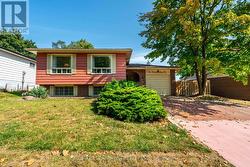 1465 WESTBURY AVENUE  Burlington, ON L7P 1M1