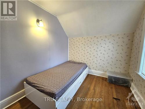 64 Abbott Street, Brockville, ON - Indoor Photo Showing Bedroom