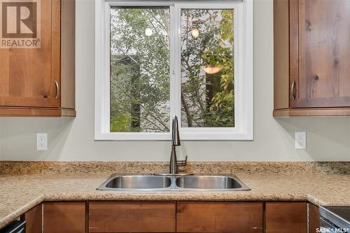 132B 110Th Street W, Saskatoon, SK - Indoor Photo Showing Kitchen With Double Sink