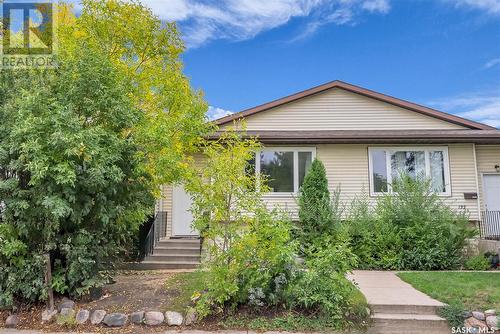 132B 110Th Street W, Saskatoon, SK - Outdoor