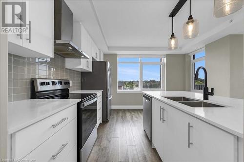 1 Redfern Avenue Unit# 329, Hamilton, ON - Indoor Photo Showing Kitchen With Stainless Steel Kitchen With Double Sink With Upgraded Kitchen