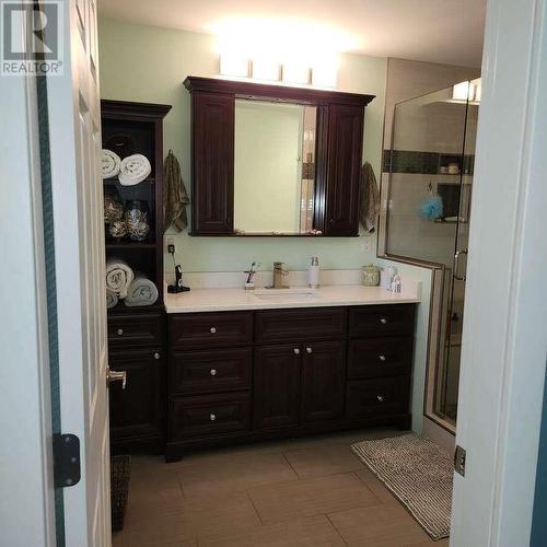 4700 Schubert Road, Armstrong, BC - Indoor Photo Showing Bathroom