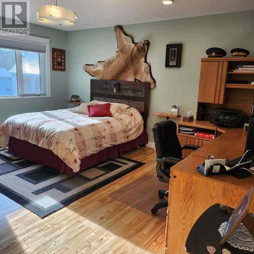 4700 Schubert Road, Armstrong, BC - Indoor Photo Showing Bedroom